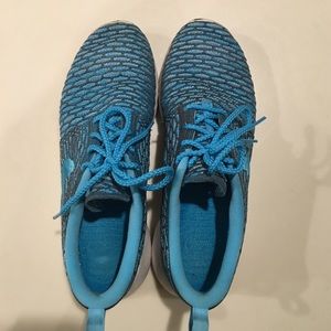 Nike fly knit roshes