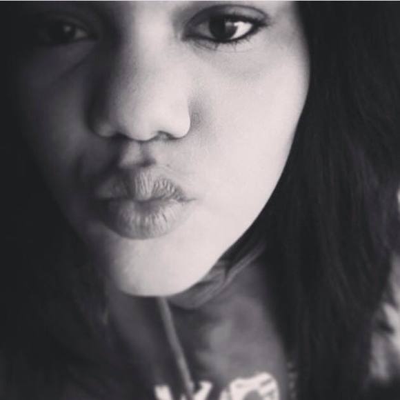 Meet your Posher, Ariel - Picture 1 of 1