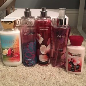 Assortment of bath and body works