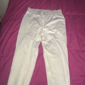 White nike pro leggings