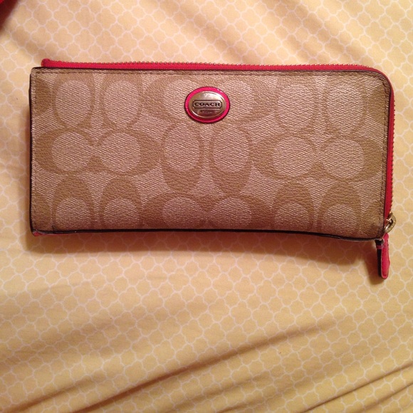 Coach wallet
