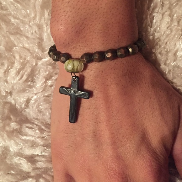 Homemade onyx cross Charm bracelet - Picture 2 of 2
