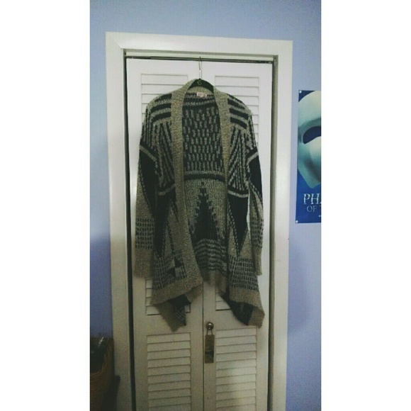 long patterned cardigan / sweater