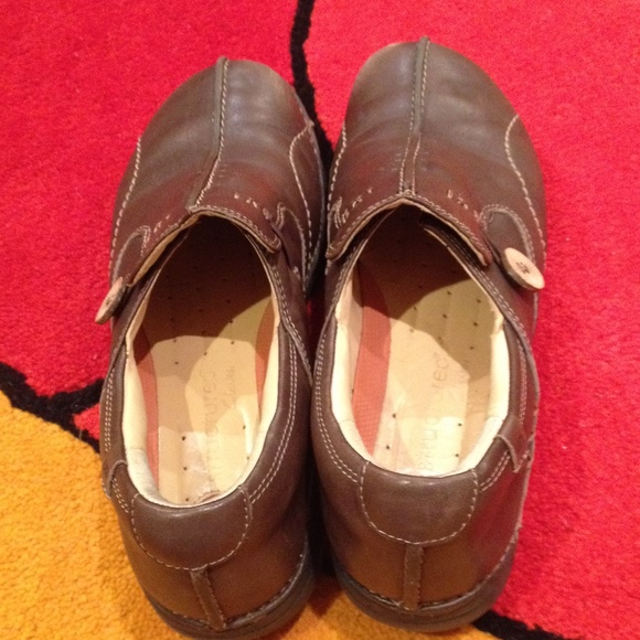 Clark brown leather shoes