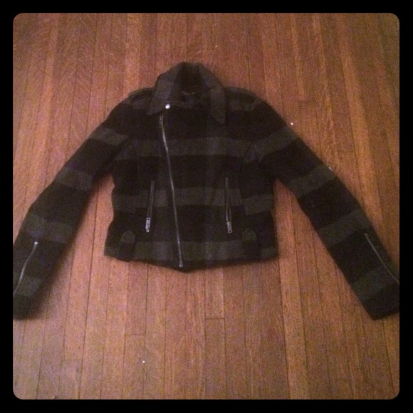American eagle black and grey short casual jacket