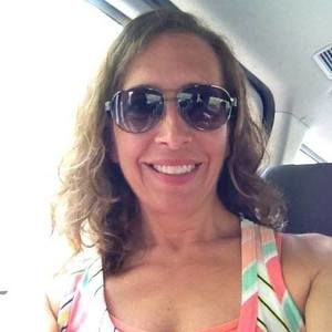 Meet your Posher, Dena