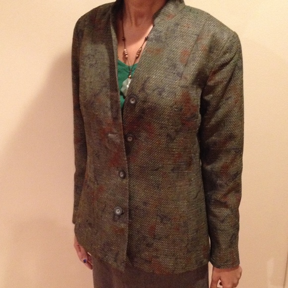 Green blazer with abstract print