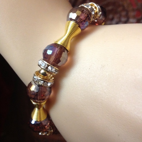 Jewelry - Beautiful beaded bracelet