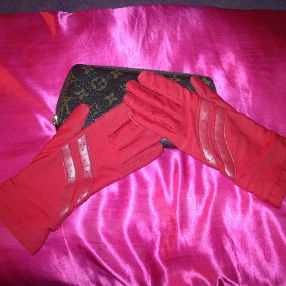 Lovely gloves