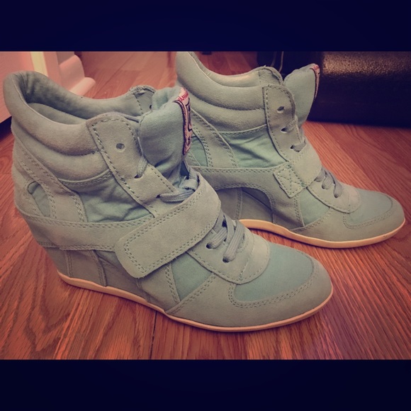 Ash wedge sneaker