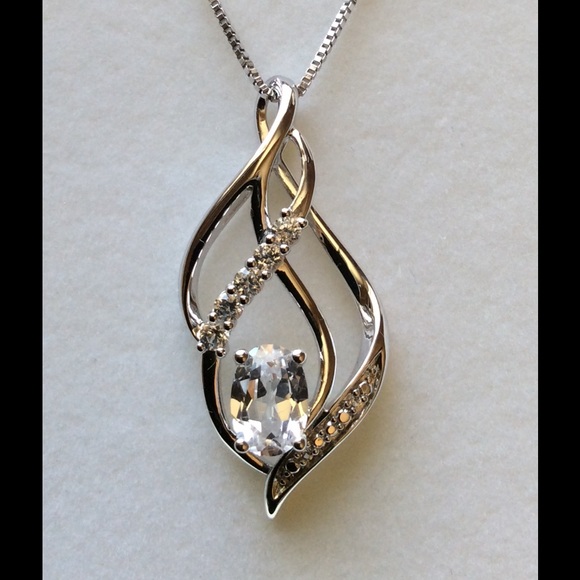 🎉SOLD🎉 -White Sapphire Necklace - Picture 3 of 4