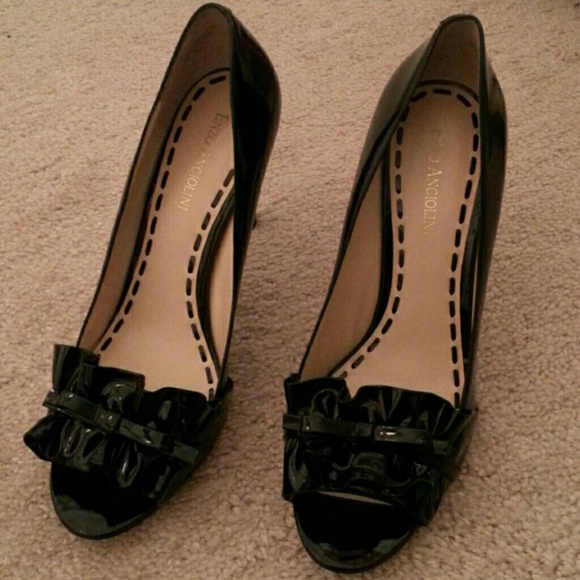 Women's black open toe