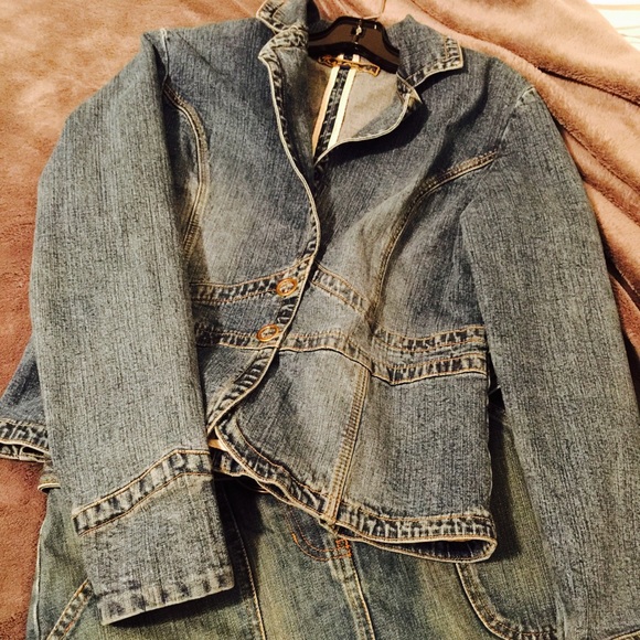 Jeans Jacket - Picture 3 of 4