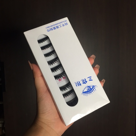 Set of 10 lashes