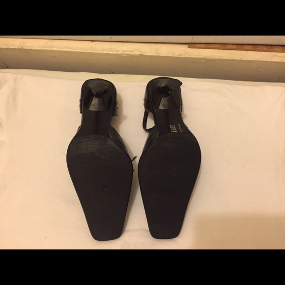 Heels - Picture 4 of 4