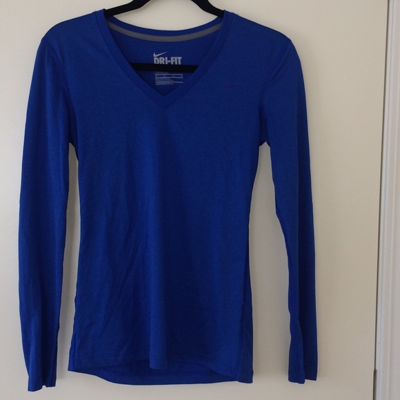 🚫SOLD🚫NWOT Nike Dri-Fit Blue Long Sleeve V-Neck