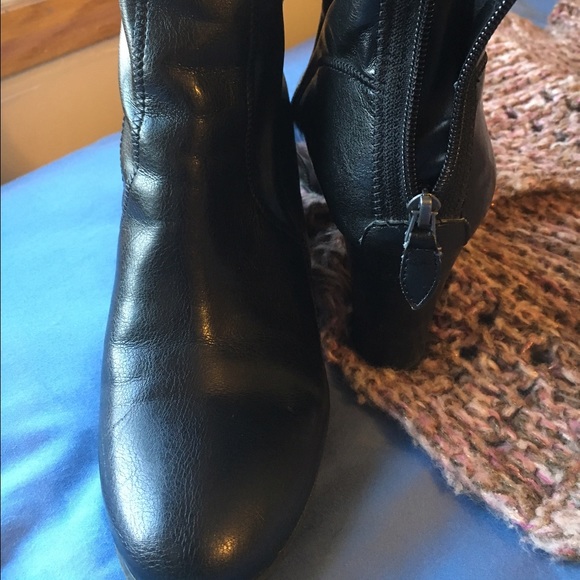 🎉$5 with bundle! Franco Sarto Black Ankle Boots