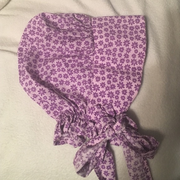 Colonial Style Sunbonnet - Picture 1 of 1