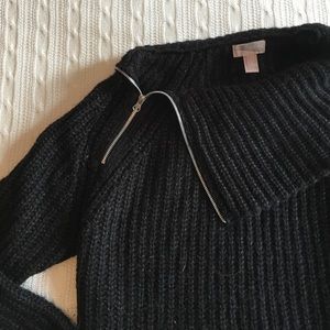 Black sweater with zipper detail