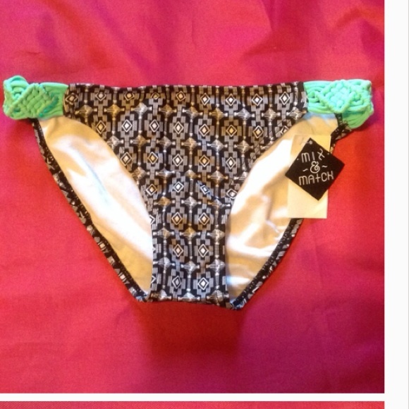 (S)Black/White/Mint Green Bikini Bottoms - Picture 3 of 8