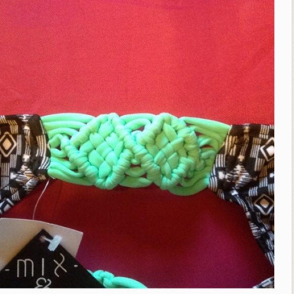 (S)Black/White/Mint Green Bikini Bottoms - Picture 4 of 8