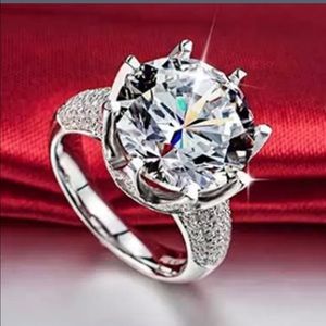 6.8ct Size 6 Princess cut White Sapphire & Topaz