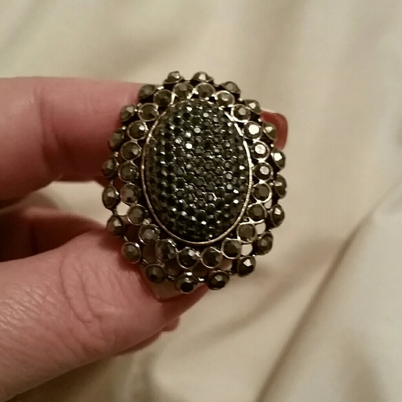 SPARKLE AND GLAM