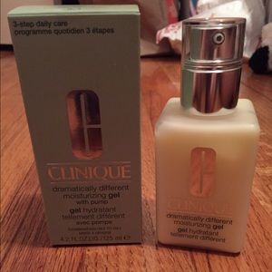 Clinique Moisturizing Face Gel