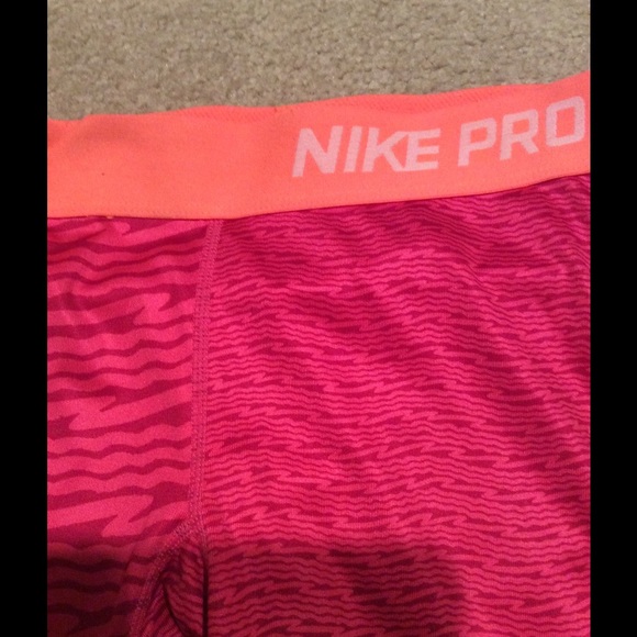 🌺Girls Nike pro cropped running tights!🌺 - Picture 4 of 4