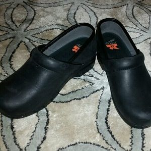 Dansko XO Clogs