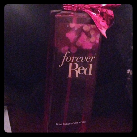 Bath & body works "Forever Red"
