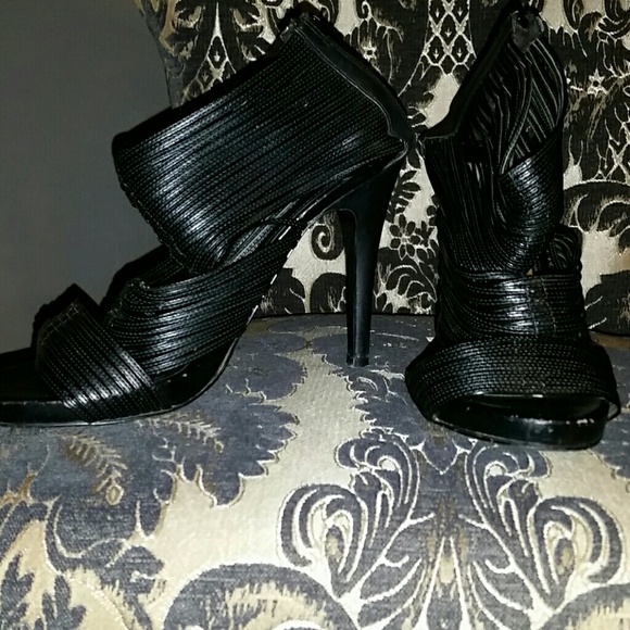 Zara Shoes - 🆘️ZARA Basics Black Caged Heels sz 9