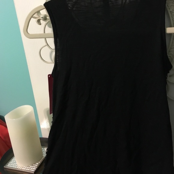 NWT Crochet top - Picture 2 of 3