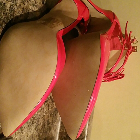 Red Shoes - Picture 3 of 4