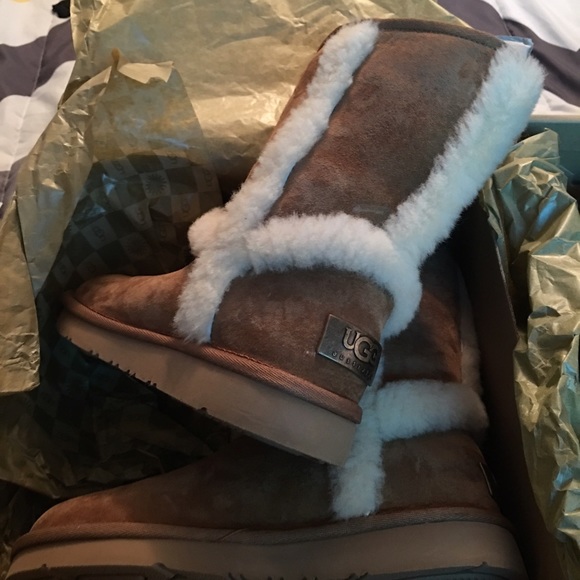 Ugg carter size 5