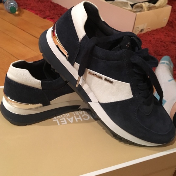 🚨SOLD🚨 Michael Kors sneakers