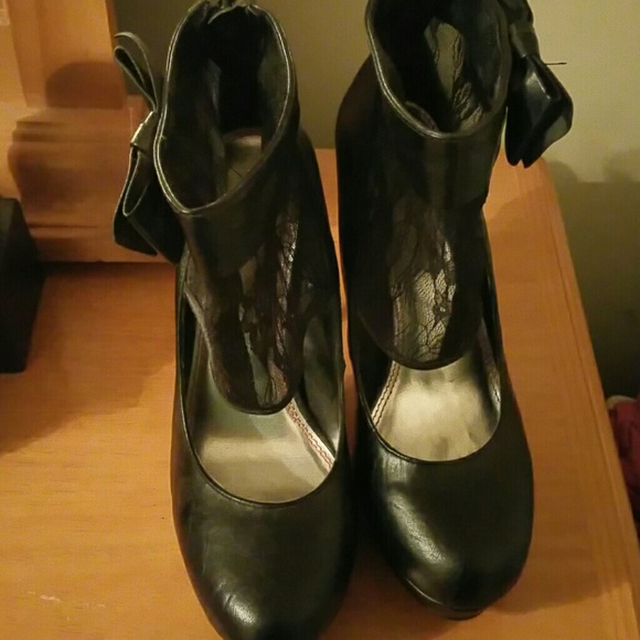 Black Shoes