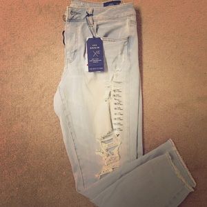 American Eagle distressed Jeans