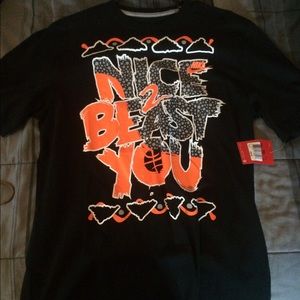 Nike men's shirt size Large Brand new