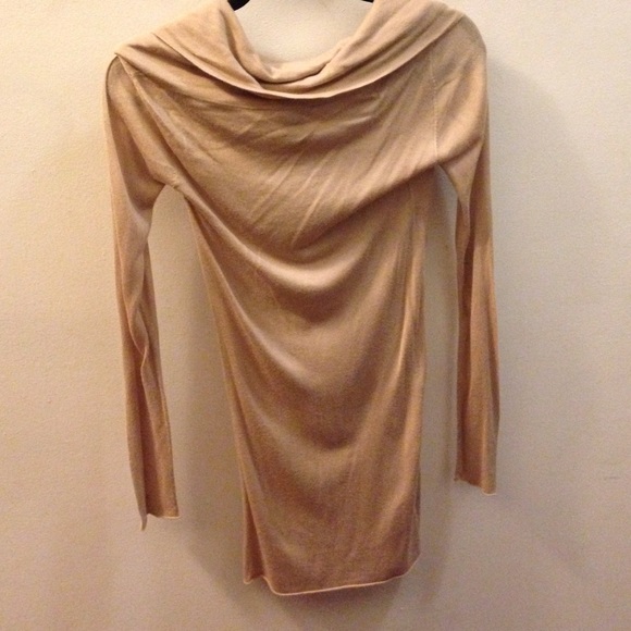 🐰HOLIDAY SALE🐰Theory Turtleneck - Picture 3 of 3