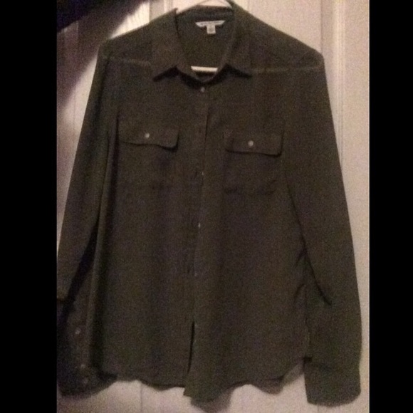 🚫SOLD🚫Olive or Army green AE button down