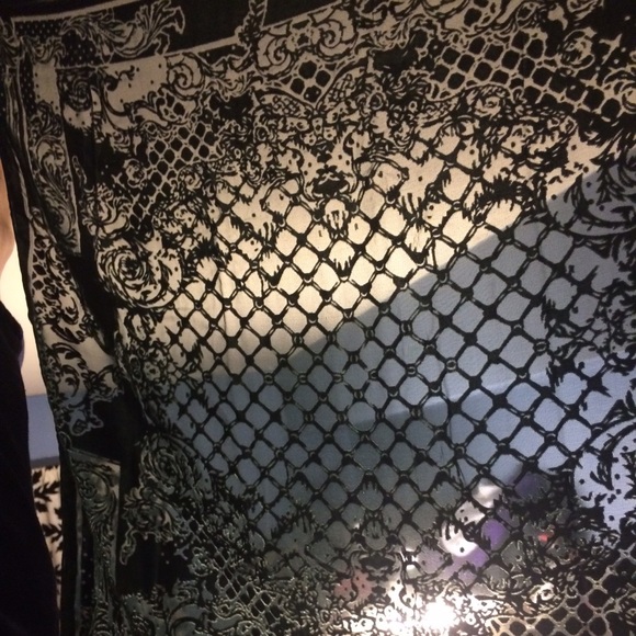 RARE H&M x Balmain Green Silk Scarf π NIB - Picture 4 of 4