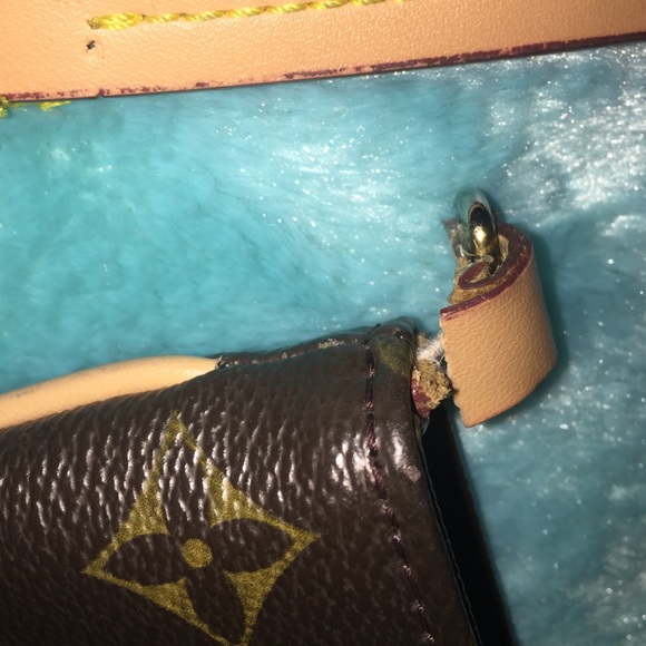 Monogrammed wristlet - Picture 2 of 4