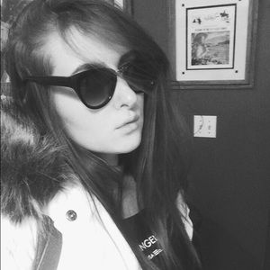 Meet your Posher, Anna