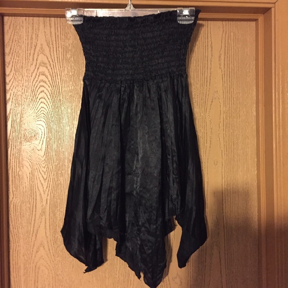 Black Strapless Top