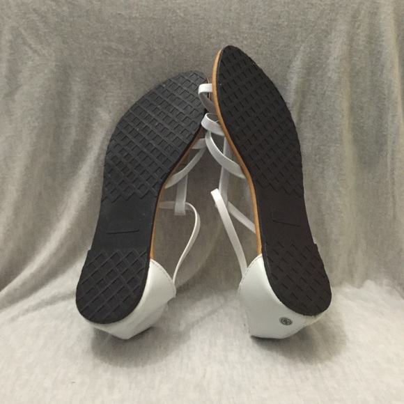 White sandals - Picture 3 of 3