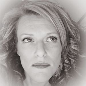 Meet your Posher, Evie