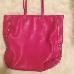 pink tote bag