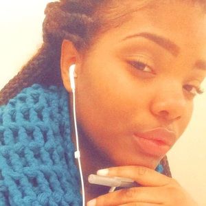 Meet your Posher, Brandy