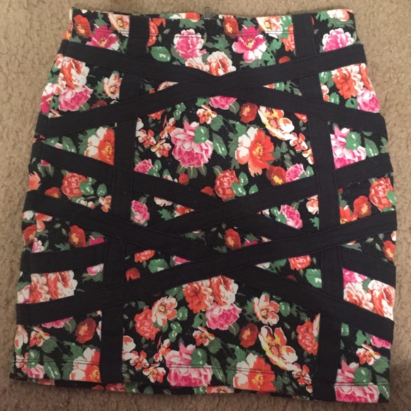 Floral bandage skirt